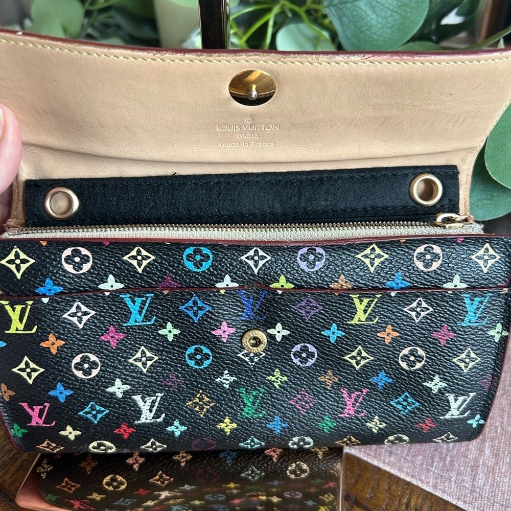 Gray Felt Wallet Insert with Gold Accents and Pocket Organizer - Picture 4 of 9